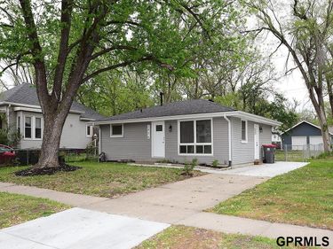 2426 S 8 Street , Lincoln, NE 68502