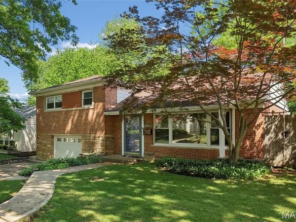 7509 Gannon Avenue, University City, MO 63130