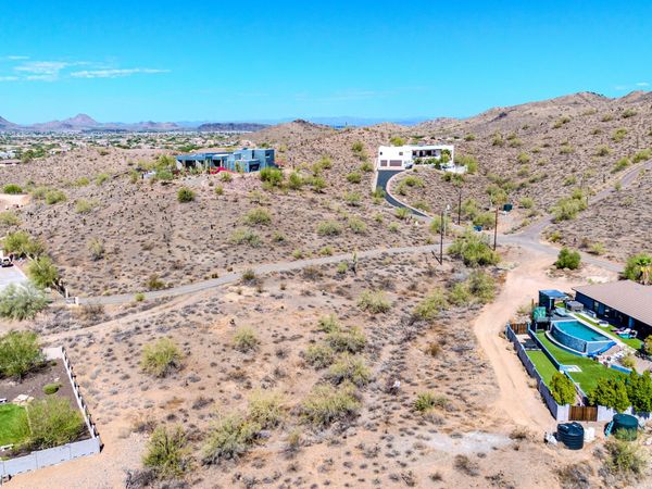 101 E Briles Road, Unit -, Phoenix, AZ 85085