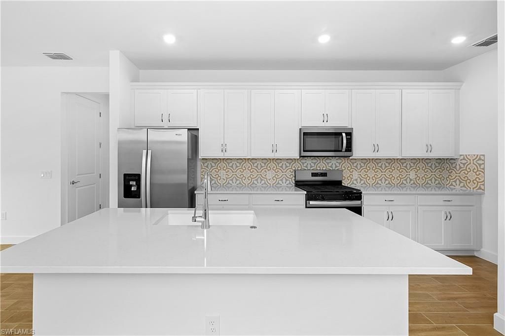 20593 Pebble Glen Dr, Estero, FL 33928 Photo
