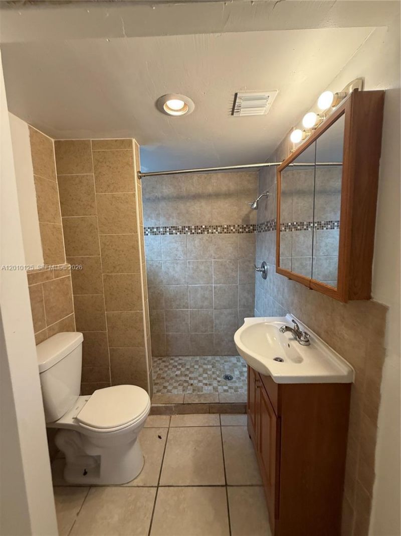 1619 Shenandoah St, Hollywood, FL 33020 Photo