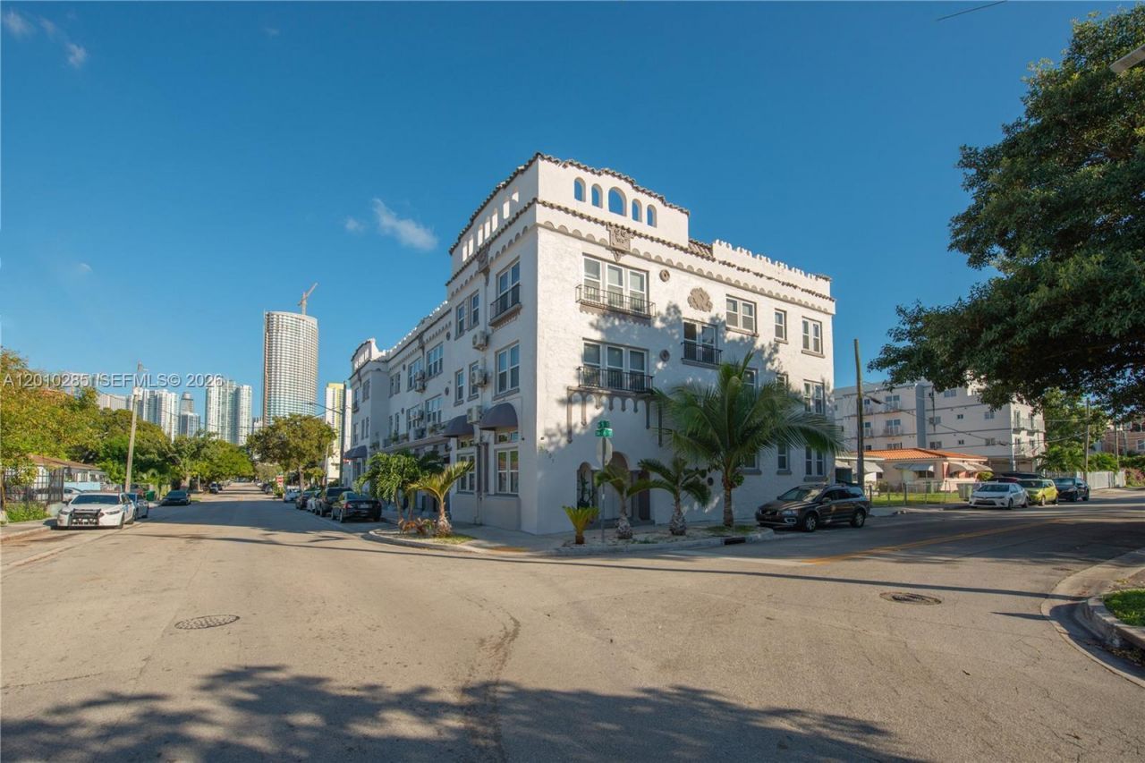 501 SW 6th Ct, Unit 322, Miami, FL 33130 Photo