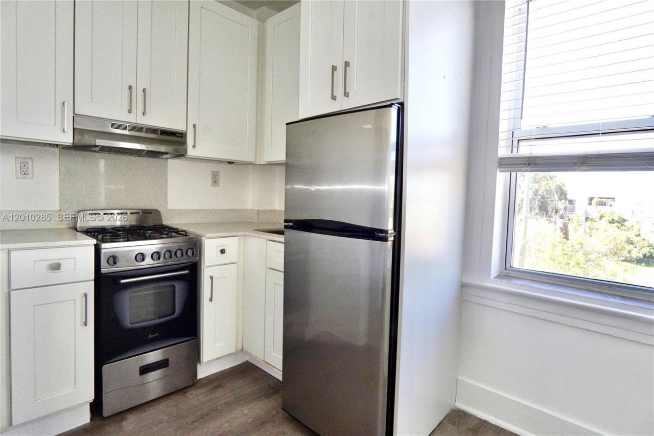 501 SW 6th Ct, Unit 322, Miami, FL 33130 Photo