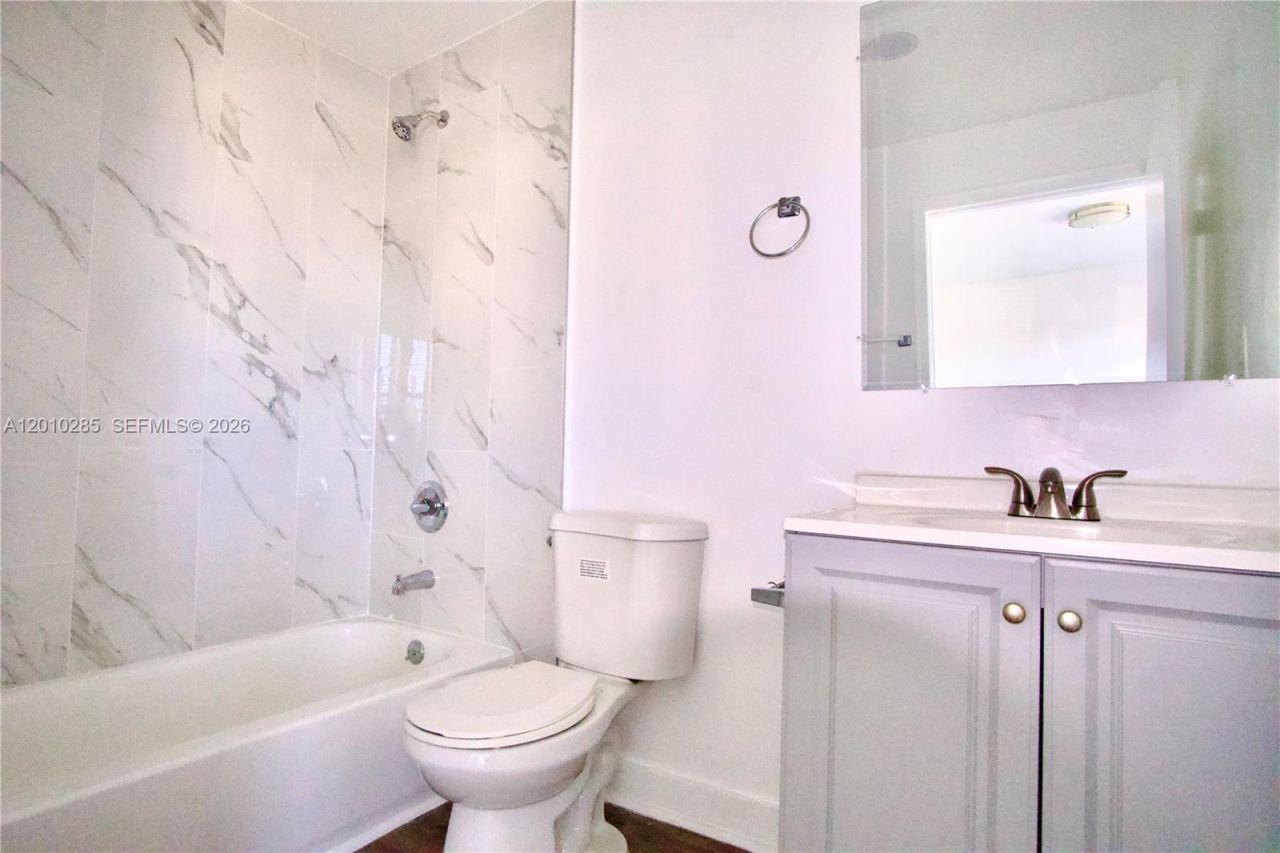 501 SW 6th Ct, Unit 322, Miami, FL 33130 Photo