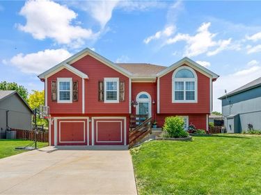 11424 N Ditzler Avenue, Kansas City, MO 64157