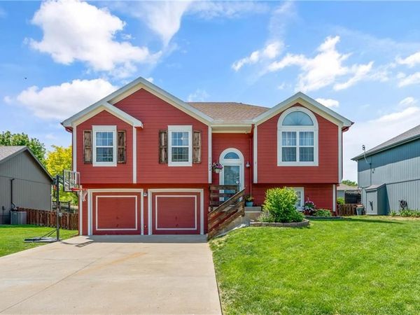 11424 N Ditzler Avenue, Kansas City, MO 64157