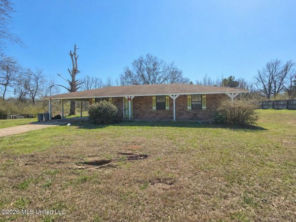1085 Old Jackson Road, Terry, MS 39170