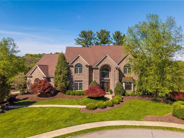 1864 Winchester Dr, Pittsburgh, PA 15241
