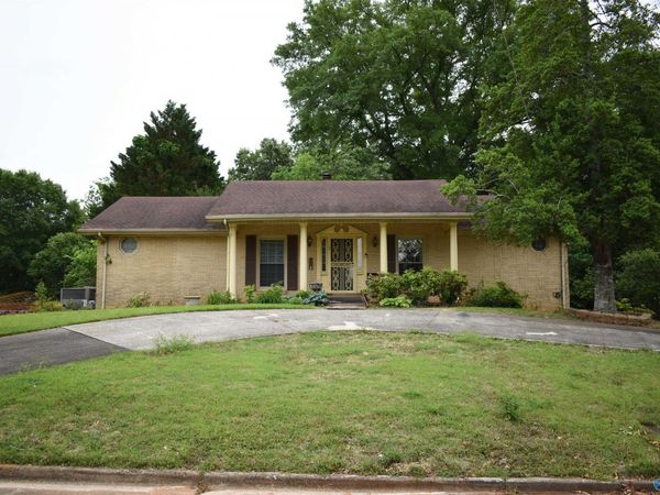 3305 Greymont Drive, Huntsville, AL 35801