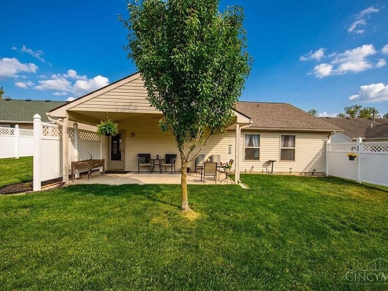 61 W Persimmon Drive, Hamilton, OH 45013 Photo 4