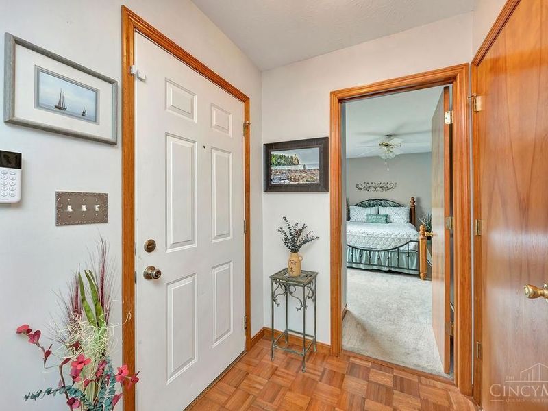 61 W Persimmon Drive, Hamilton, OH 45013 Photo 6