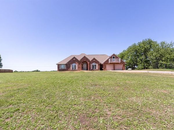 420 Living Springs Trail, Washington, OK 73093