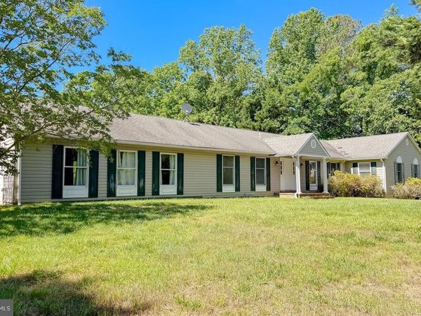 811 COVE POINT ROAD, LUSBY, MD 20657