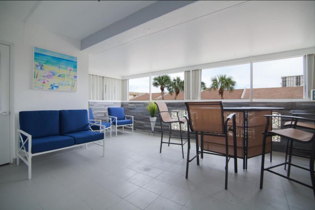 320 S Surf Road, Unit 205, Hollywood, FL 33019 Photo