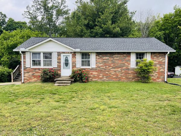 109 Phillips St , Charlotte, TN 37036