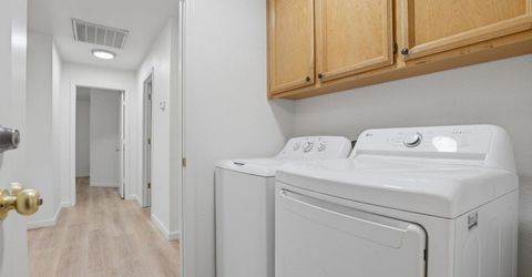 1061 Courtyard Dr, Yuba City, CA 95991 Photo