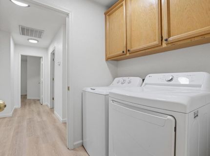 1061 Courtyard Dr, Yuba City, CA 95991 Photo