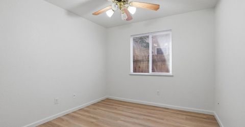 1061 Courtyard Dr, Yuba City, CA 95991 Photo