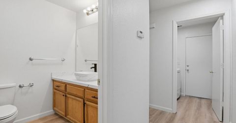 1061 Courtyard Dr, Yuba City, CA 95991 Photo