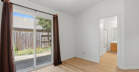 1061 Courtyard Dr, Yuba City, CA 95991 Photo