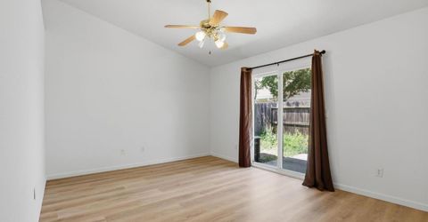 1061 Courtyard Dr, Yuba City, CA 95991 Photo