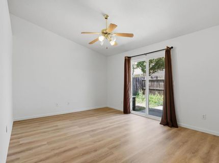 1061 Courtyard Dr, Yuba City, CA 95991 Photo