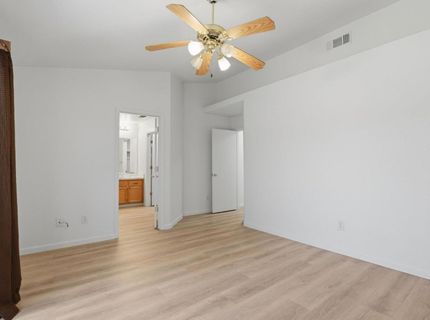 1061 Courtyard Dr, Yuba City, CA 95991 Photo