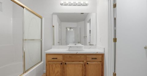 1061 Courtyard Dr, Yuba City, CA 95991 Photo