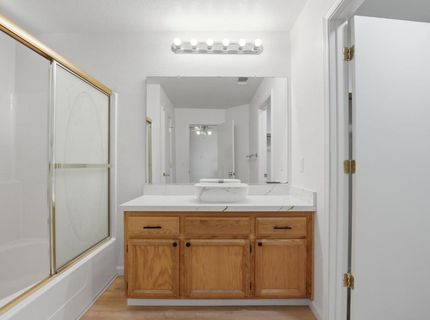 1061 Courtyard Dr, Yuba City, CA 95991 Photo