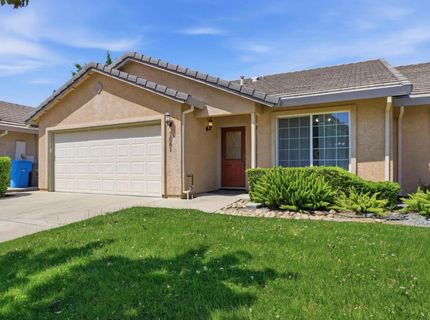 1061 Courtyard Dr, Yuba City, CA 95991 Photo