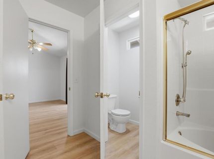 1061 Courtyard Dr, Yuba City, CA 95991 Photo