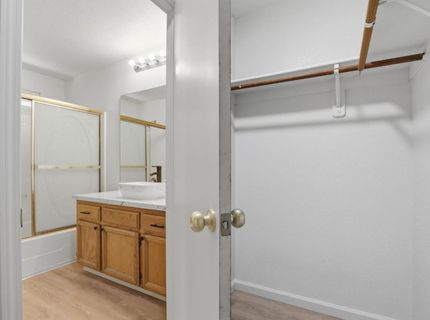 1061 Courtyard Dr, Yuba City, CA 95991 Photo