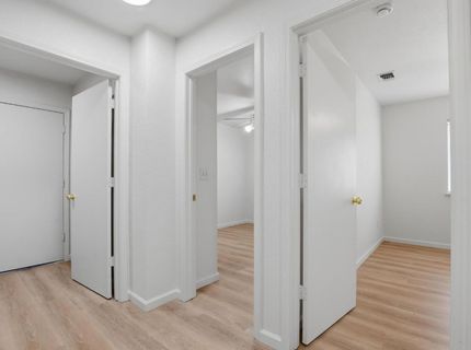 1061 Courtyard Dr, Yuba City, CA 95991 Photo