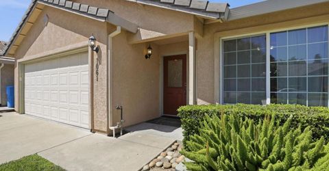 1061 Courtyard Dr, Yuba City, CA 95991 Photo