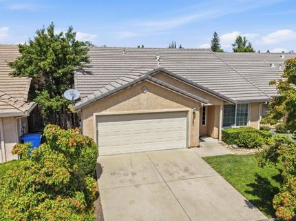 1061 Courtyard Dr, Yuba City, CA 95991 Photo