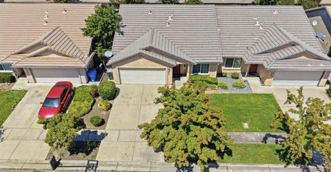 1061 Courtyard Dr, Yuba City, CA 95991 Photo