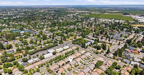 1061 Courtyard Dr, Yuba City, CA 95991 Photo