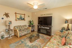 405 13th Ave. S photo 4