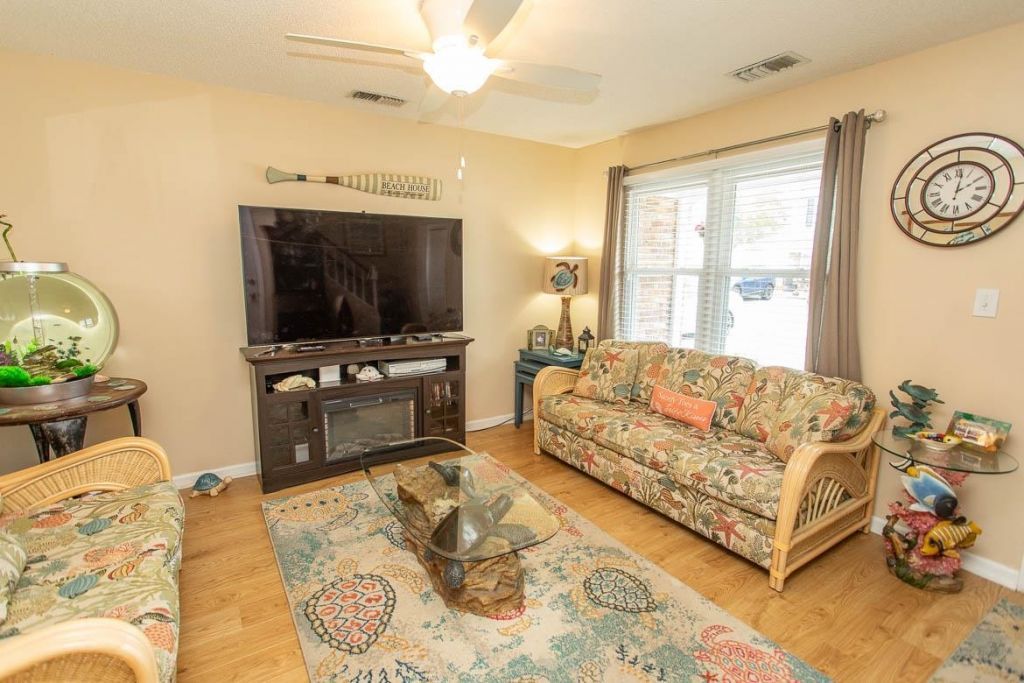 405 13th Ave. S Photo 4