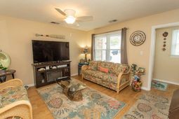 405 13th Ave. S photo 4