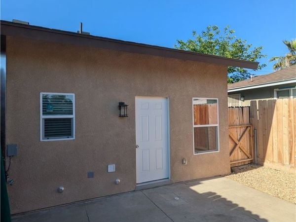 1209 Wilson RD, Unit A, Bakersfield, CA 93304