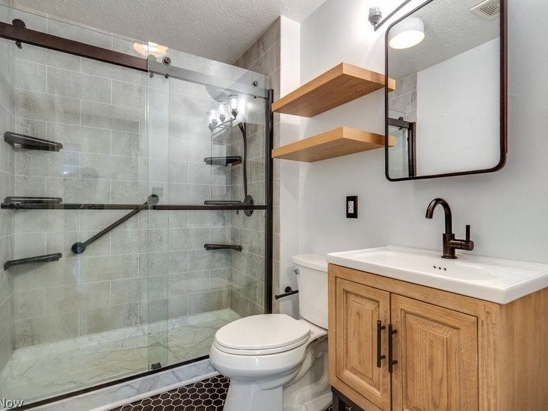 3506 Bosworth Road, Cleveland, OH 44111 Photo 5