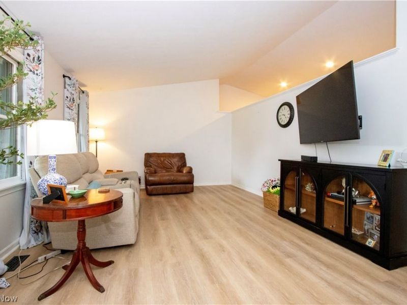 2585 Greenbriar Lane, Wooster, OH 44691 Photo 5