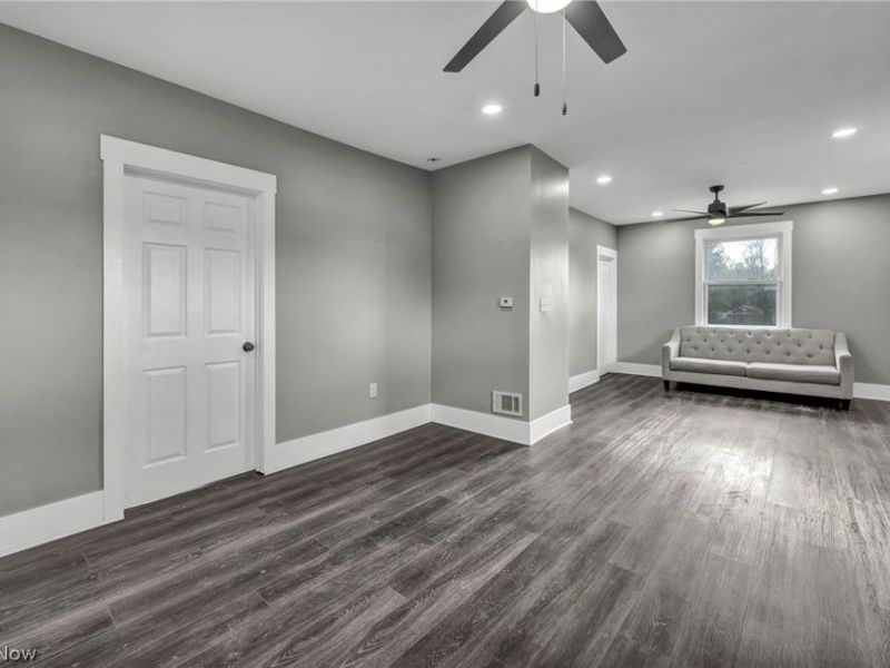 10905 Grandview Avenue, Cleveland, OH 44104 Photo 10