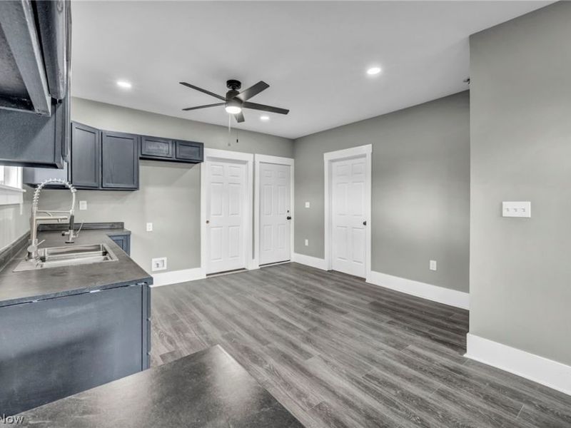 10905 Grandview Avenue, Cleveland, OH 44104 Photo 15