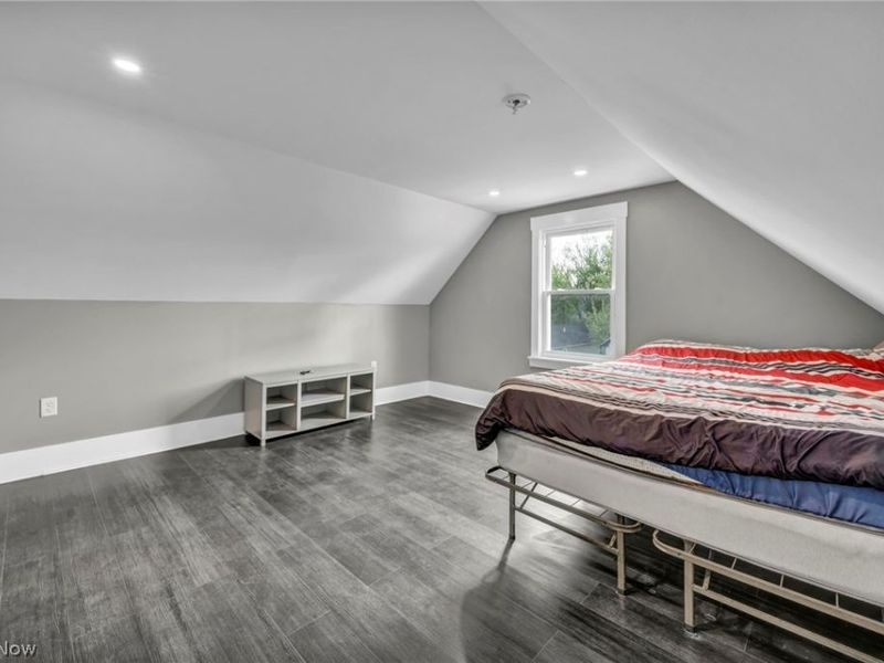 10905 Grandview Avenue, Cleveland, OH 44104 Photo 26