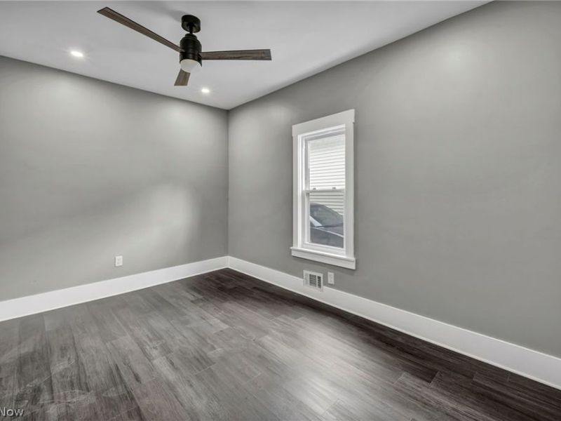 10905 Grandview Avenue, Cleveland, OH 44104 Photo 34
