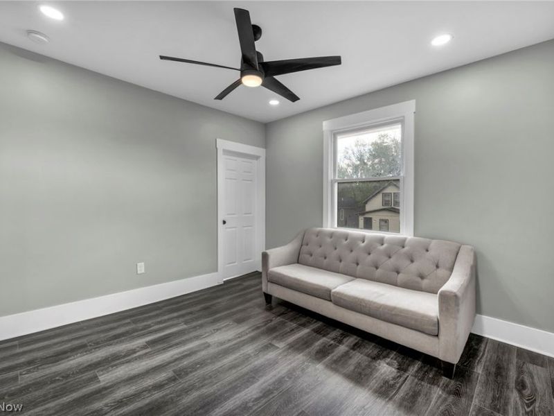 10905 Grandview Avenue, Cleveland, OH 44104 Photo 7