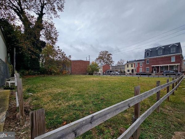 820 N CHURCH STREET , WILMINGTON, DE 19801