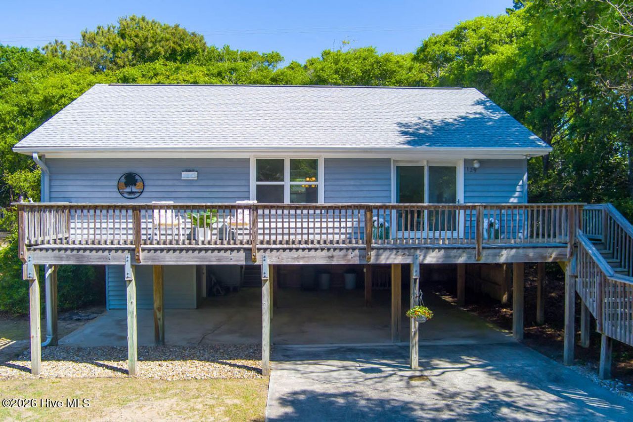 129 Indigo Drive, Emerald Isle, NC 28594 Main Photo